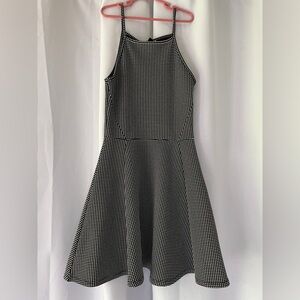 H&M Divided Women's Size 4 Black White Mini Hearts Sleeveless Fit & Flare Dress